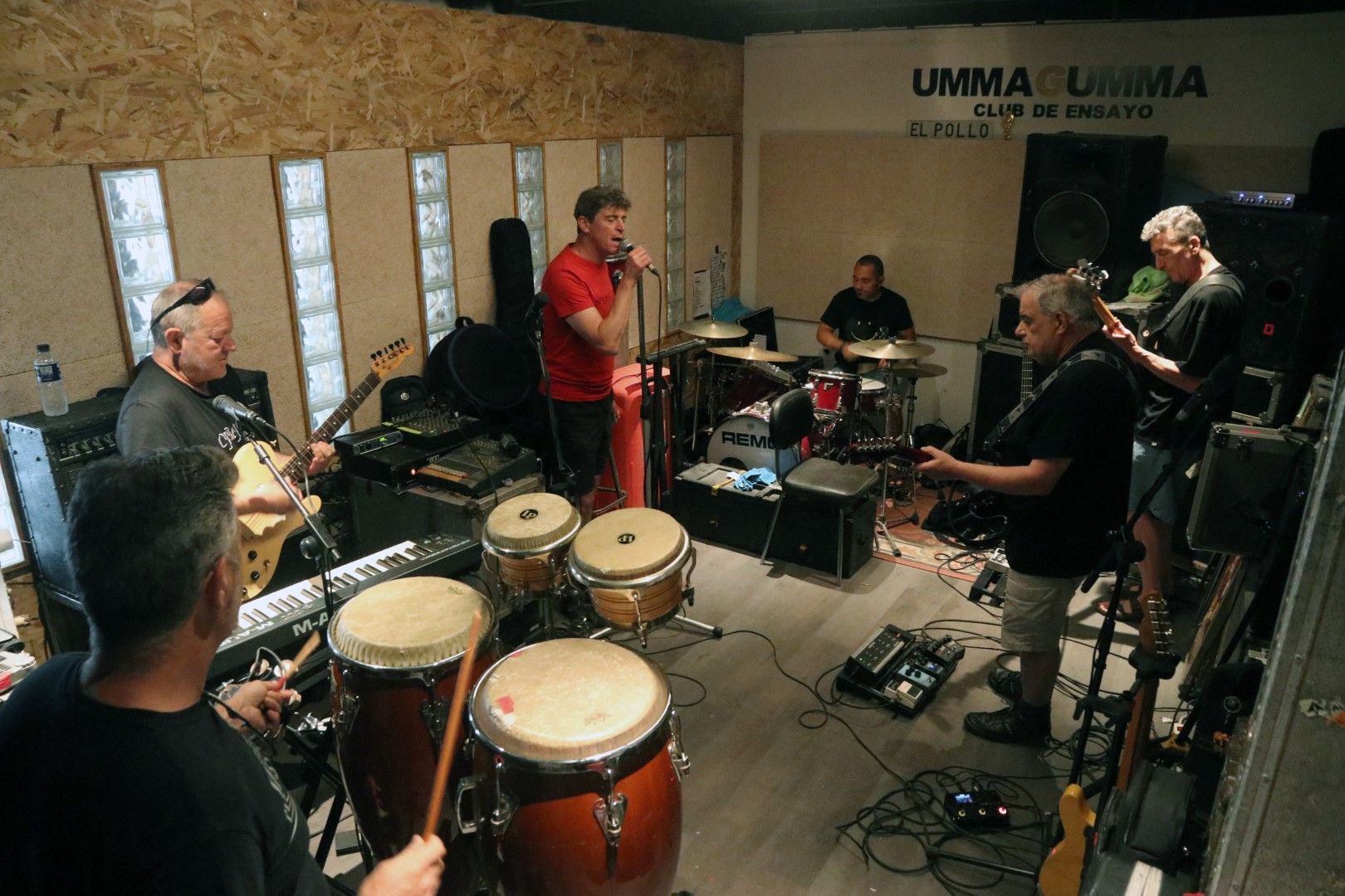 El grupo malagueño Danza Invisible celebra sus 40 años de carrera en la música