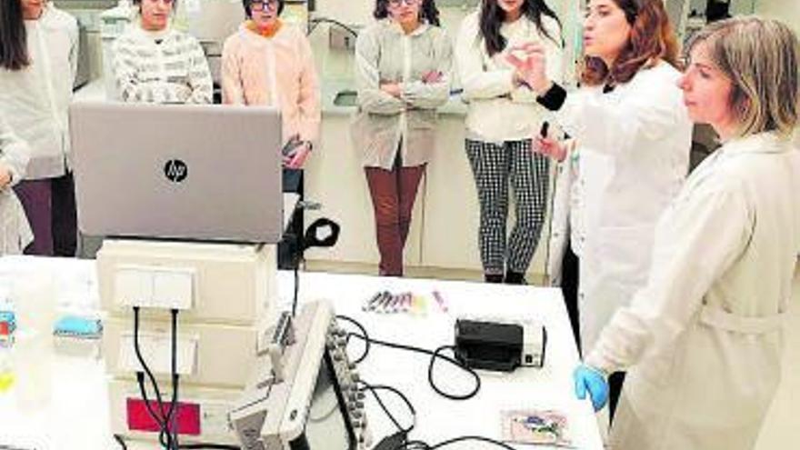 El talento femenino lidera la biotecnología gallega tras ganar 100 investigadoras en un año