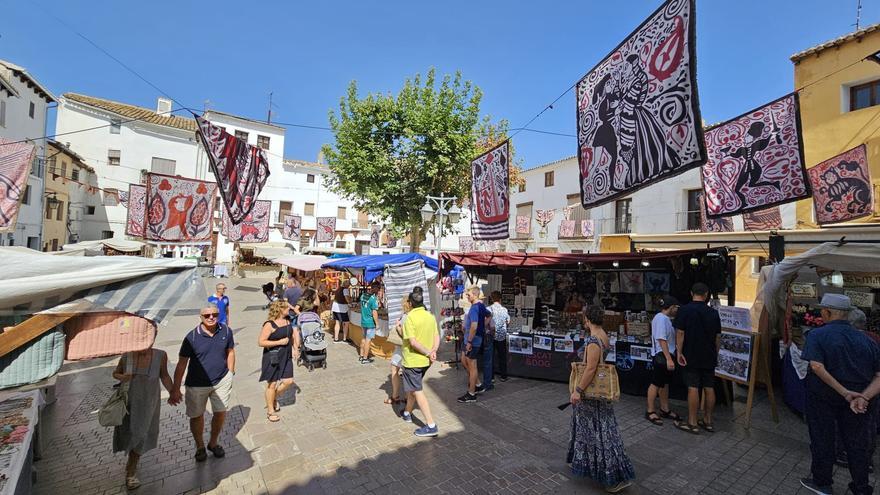 La Villa de Requena vuelve al pasado con el mercado medieval