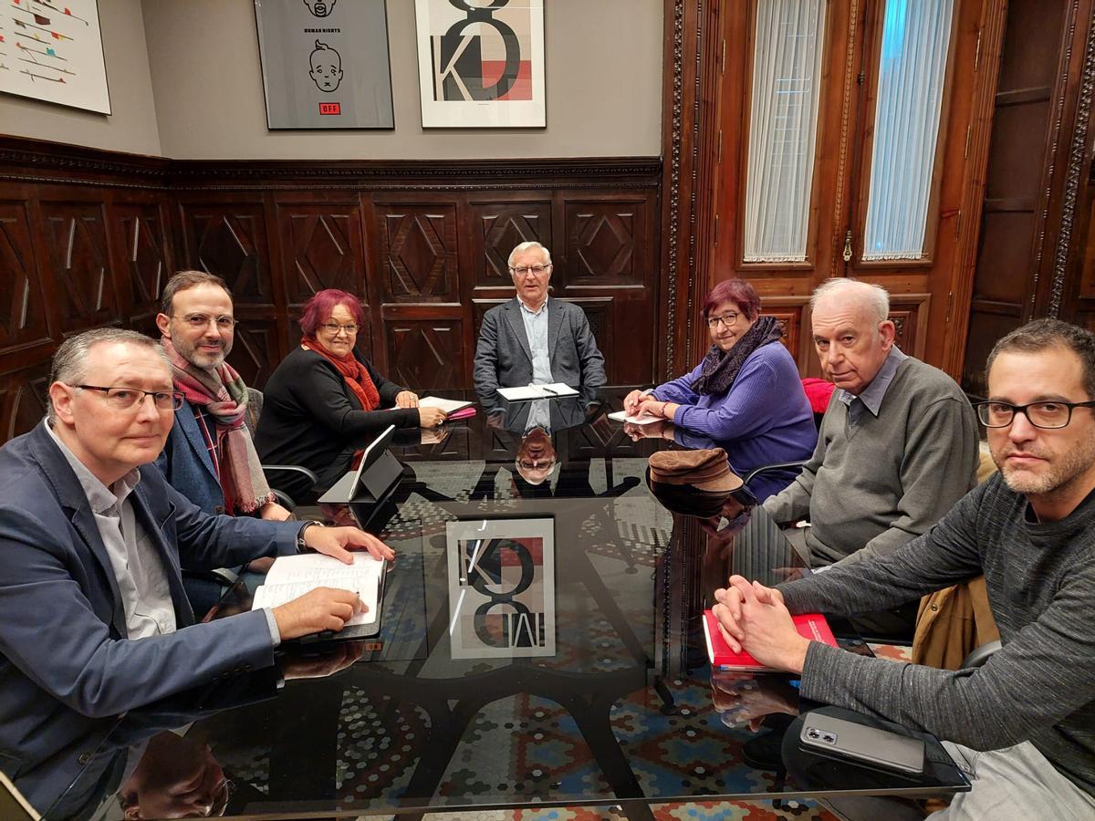 Reunión de trabajo de Ribó y los responsables de la Faavv.