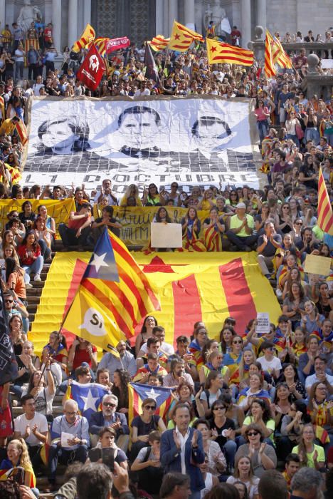 Estudiants, professors i personal de la UdG s''han manifestat a Girona