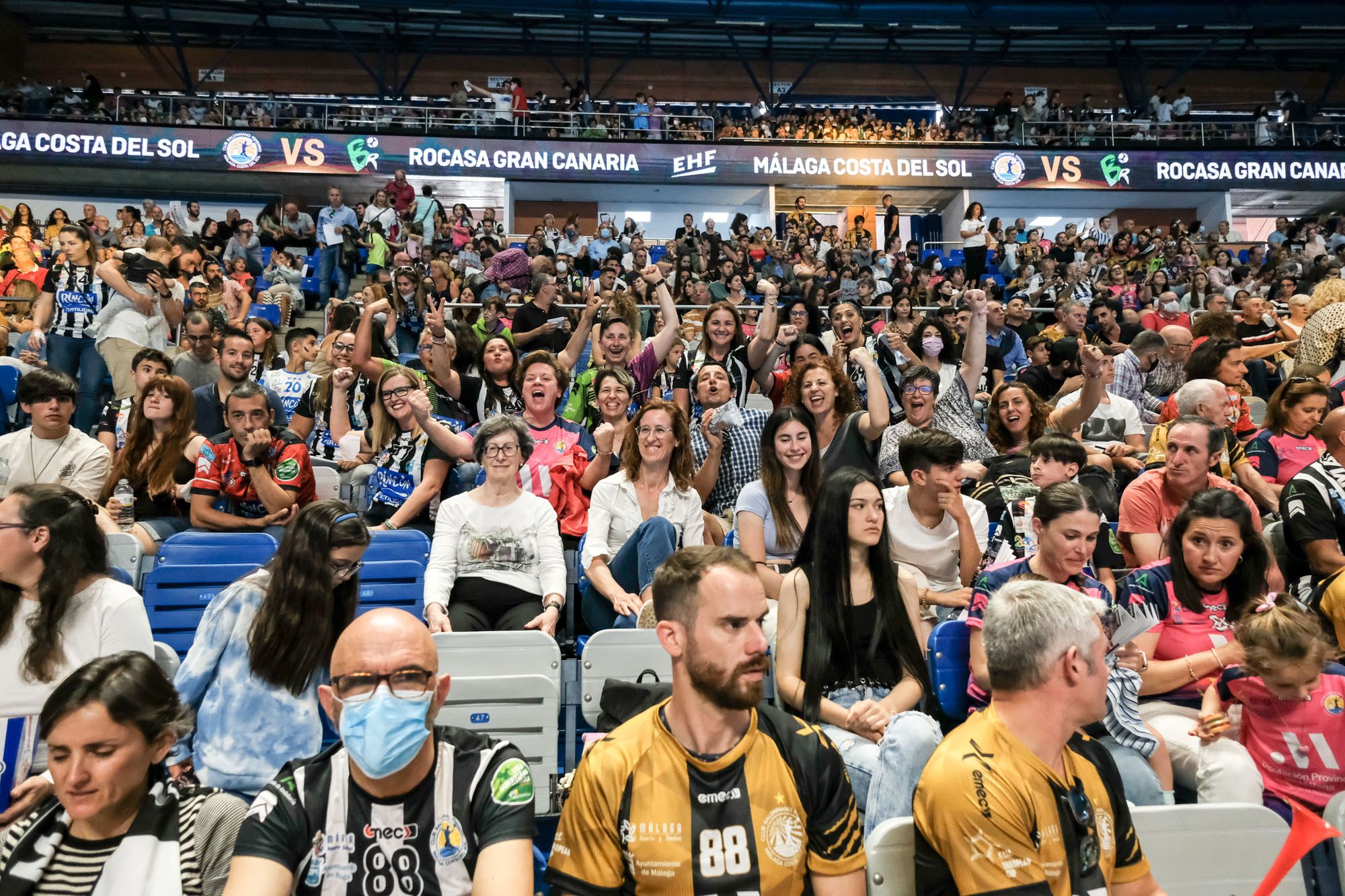 Las imágenes del BM Costa del Sol Málaga - Rocasa Gran Canaria de la final de la EHF European Cup