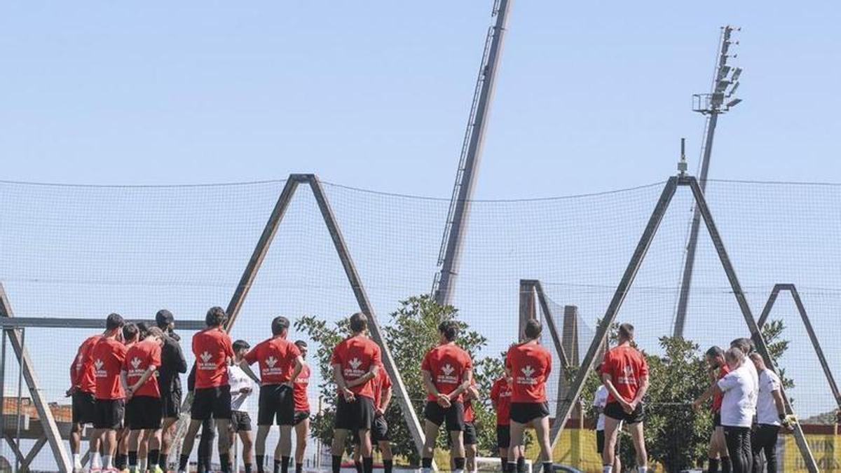 la promoción se enfría y llamamiento del vestuario