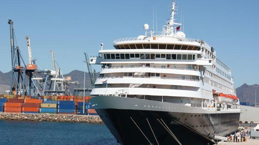 Un nuevo crucero de lujo atracará en Castellón en el 2019