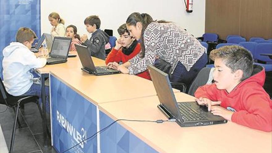 Formación tecnológica para niños a través de robótica en Rabanales 21