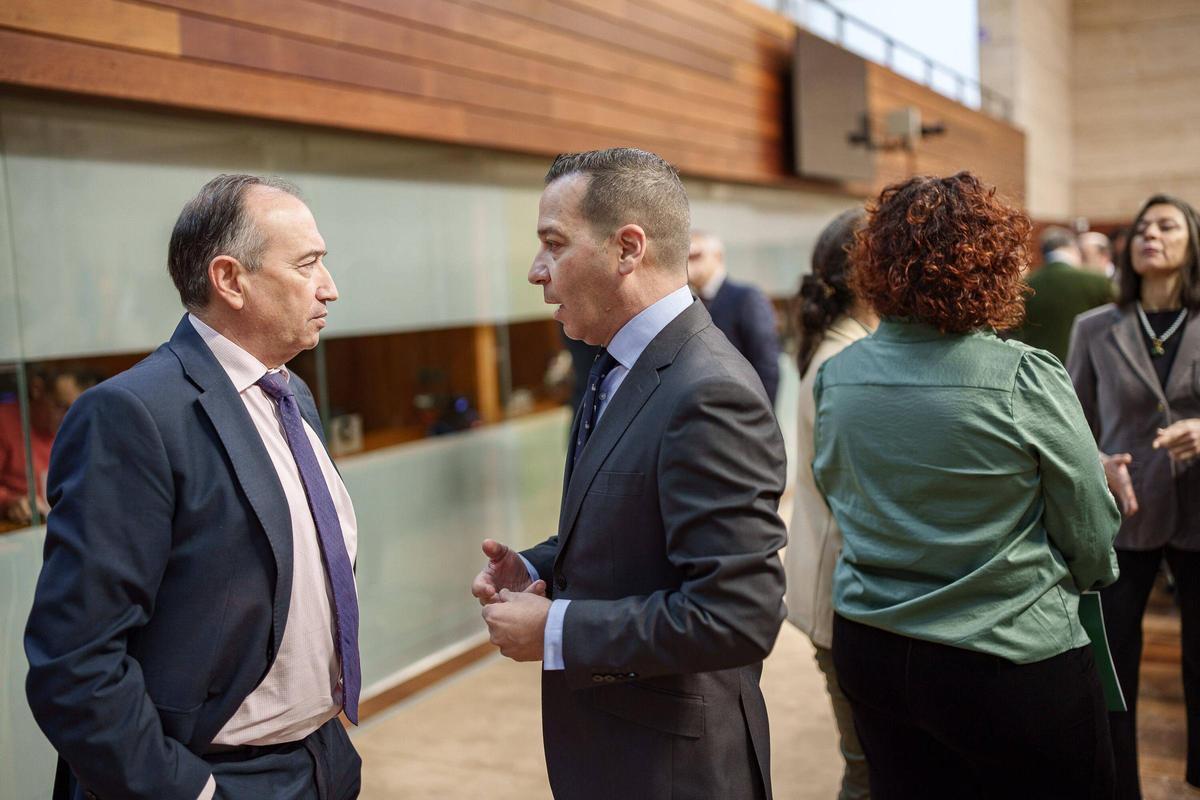 Fotogalería | Pleno de la Asamblea de Extremadura este jueves