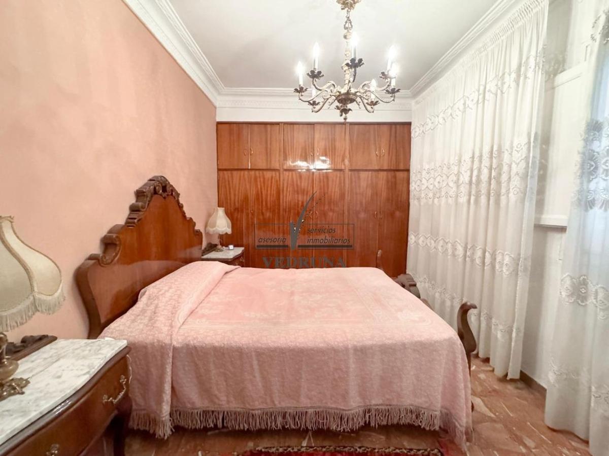 Una de las habitaciones del piso a la venta en Zaragoza por 229.000 euros