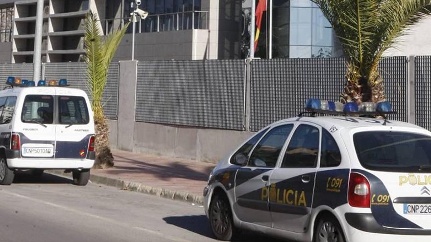 Localiza en la calle Mayor al joven que le atracó a punta de navaja