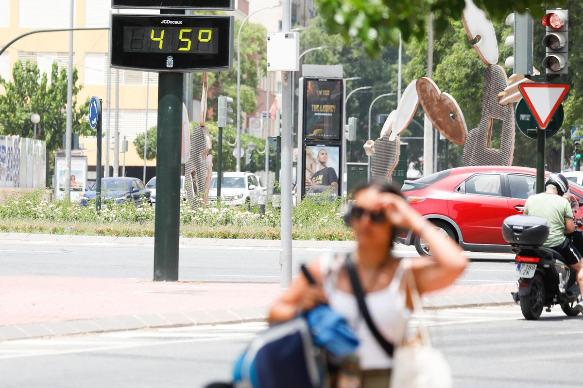 Espanya es prepara per a una onada de calor de rècord que deixarà registres fins a 10 graus per sobre del normal per a l’època Espanya es prepara per a una onada de calor de rècord que deixarà registres fins a 10 graus per sobre del normal per a l’època