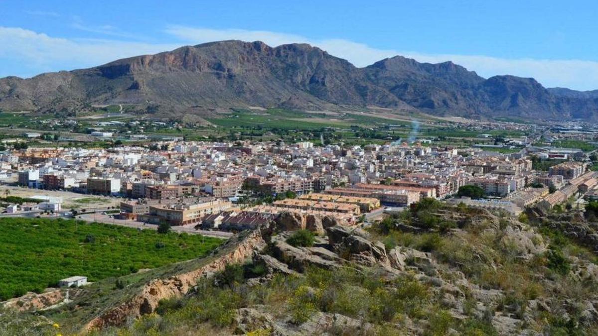 Parte murciana de la Sierra de Orihuela con vistas desde Santomera