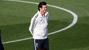 Santiago Solari, entrenador del Real Madrid, durante el entrenamiento de este viernes.