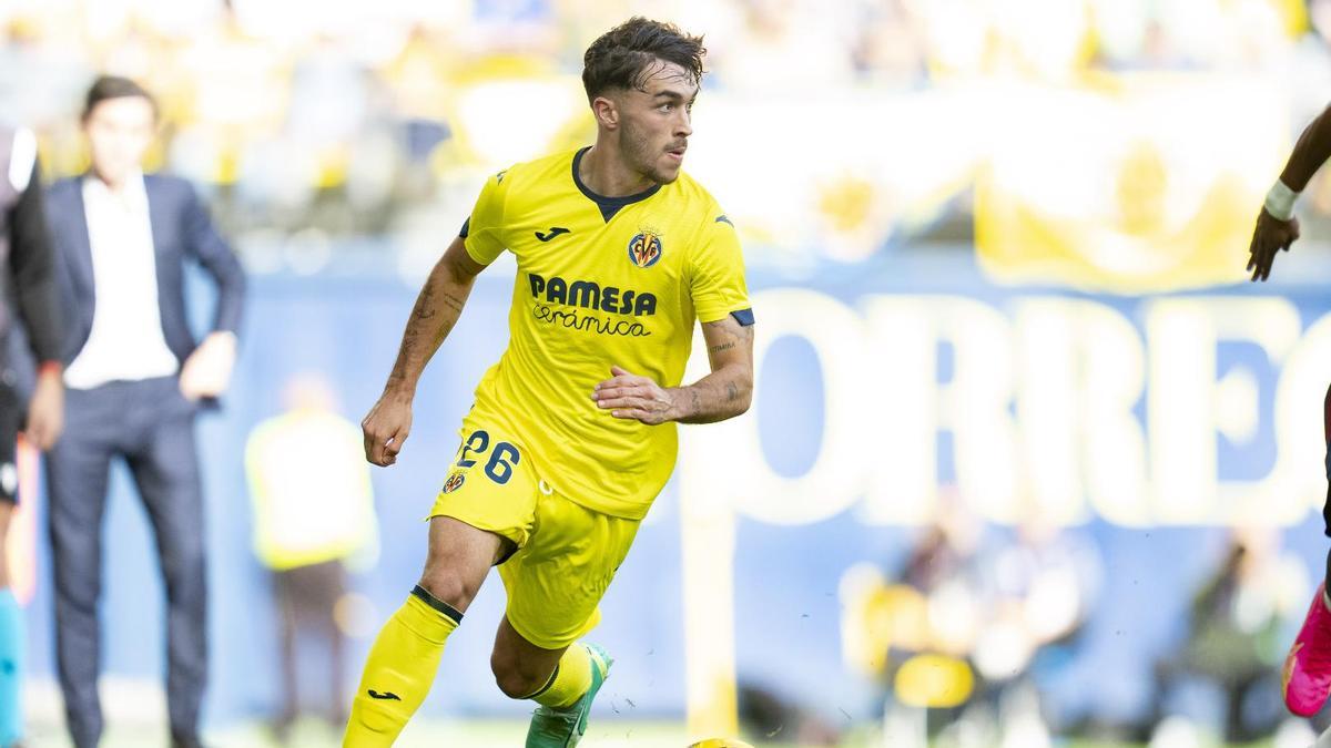Adrià Altimira con el Villarreal