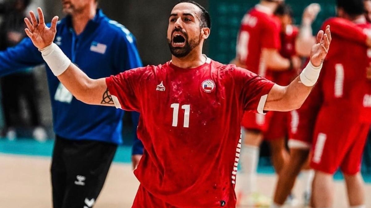 Esteban Salinas es el alma de 'Los Lobos'