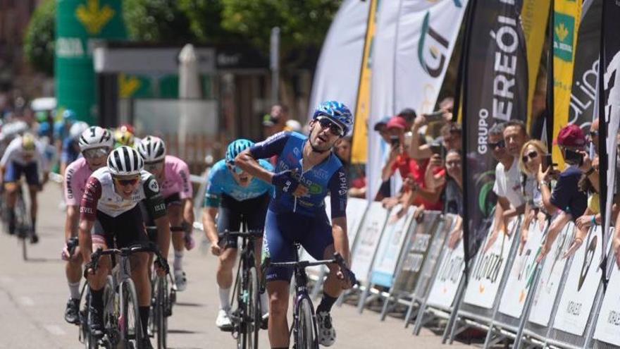 Pol Hervás gana la primera etapa de la Vuelta Ciclista a Zamora y se coloca líder de la general