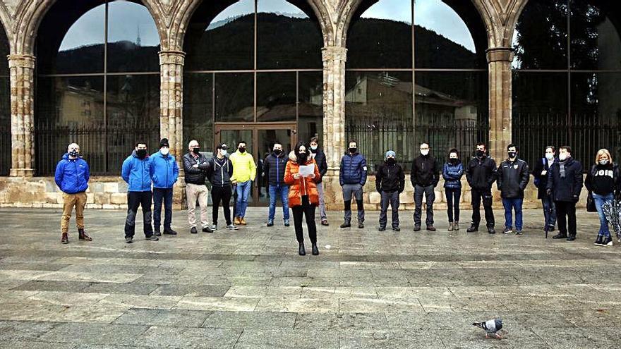 La concentració a Ripoll, ahir al matí.