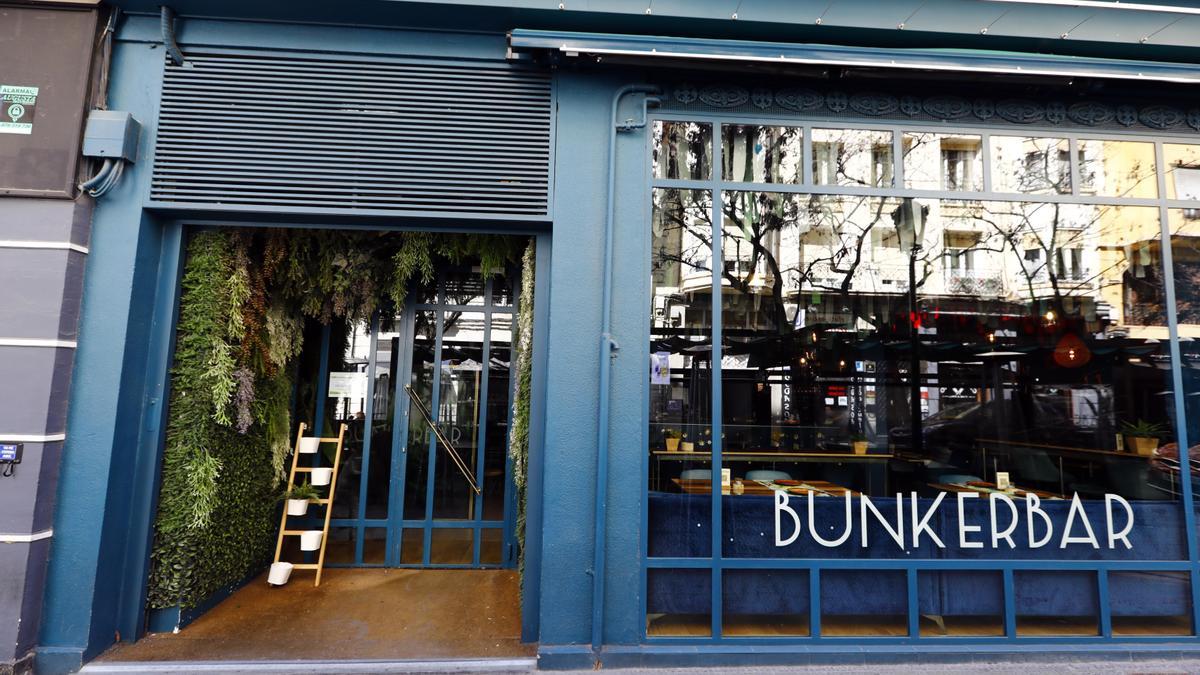 Bunkerbar, un restaurante en la calle Zurita de Zaragoza que posee un búnker de la Guerra Civil