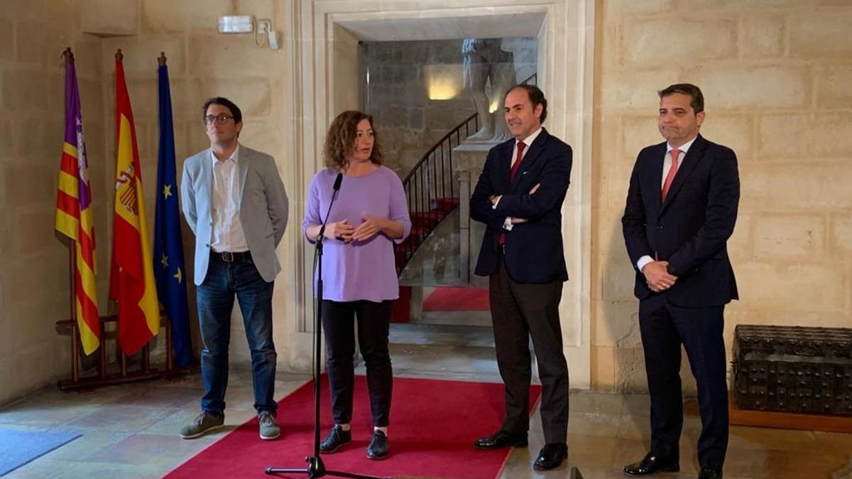 (De Izquierda A Derecha) El Conseller De Modelo Económico, Turismo Y Trabajo, Iago Negueruela; La Presidenta Del Govern, Francina Armengol; El Presidente De Iberia, Javier Sánchez: Y El Presidente De Iberia Express, Carlos Gómez