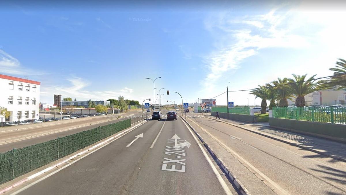 Carretera Don Benito-Villanueva donde se ha registrado el accidente de tráfico.