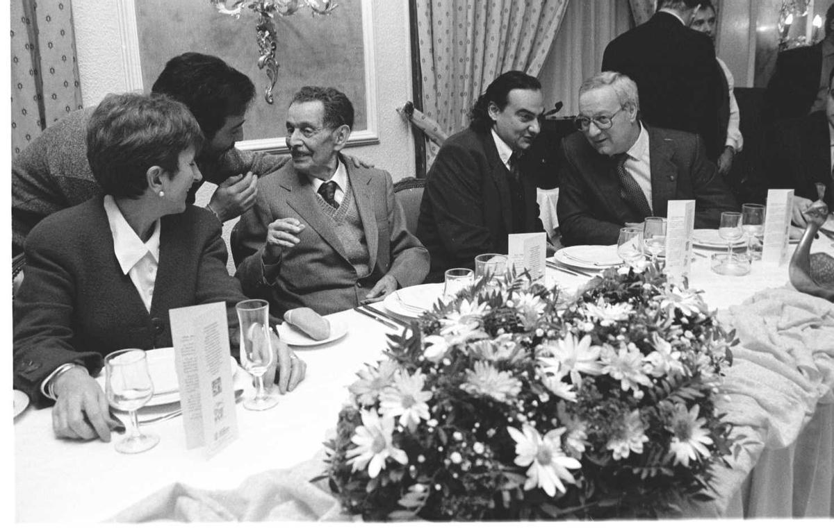 Pérez Casado con Enric Valor. Pérez Casado con Enric Valor.