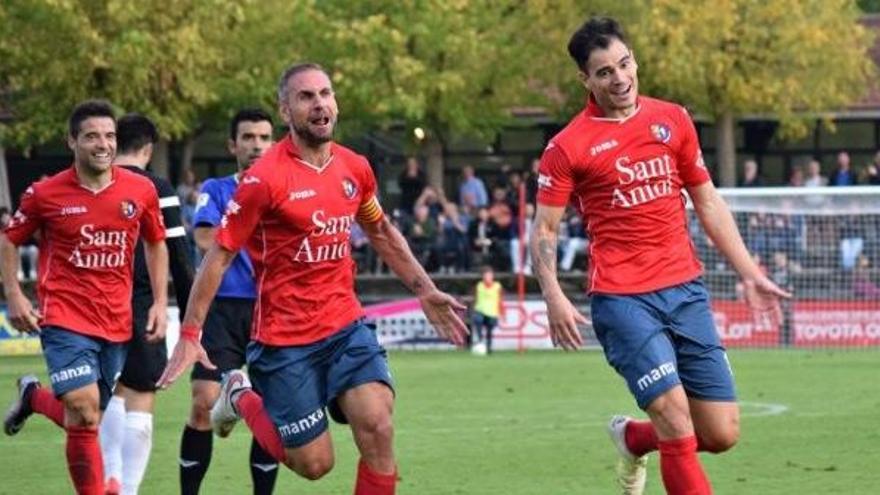 Sergio Álvarez celebra el gol de la victòria sumada contra el Terrassa