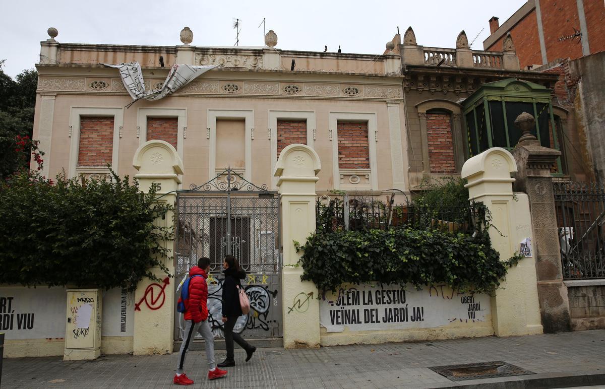 Las casitas de la calle Encarnació, en 2019.