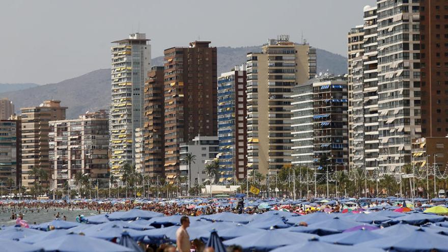 Un apartamento de veraneo en Almassora cuesta la mitad que en Xàbia y Dénia