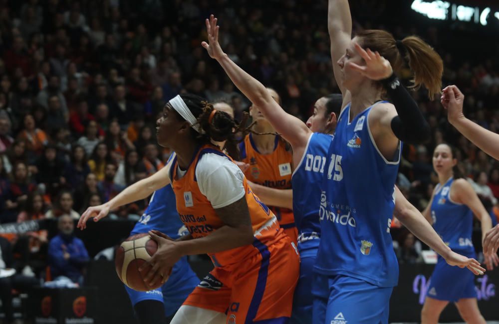 JM LOPEZ 26/01/2020 PARTIDO LIGA FEMENINA ENDESA . VALENCIA BASKET CLUB VS PERFUMERIAS AVENIDA