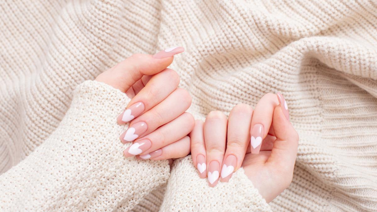 Cómo hacerte las uñas semipermanentes en casa: paso a paso