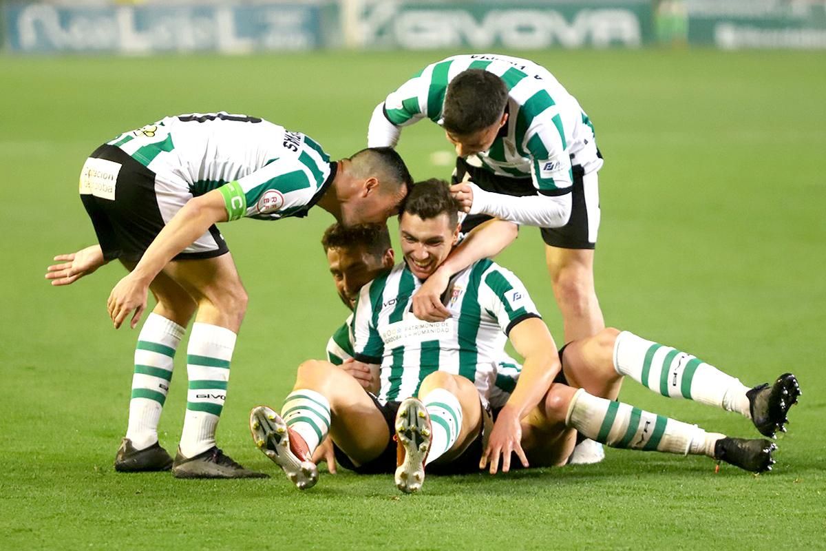 Las imágenes del Córdoba CF - San Roque