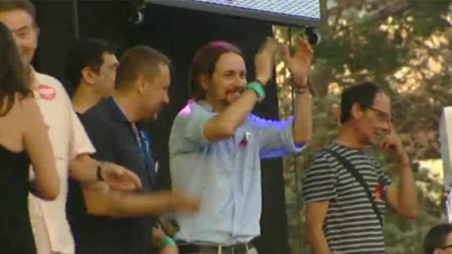 Pablo Iglesias 'se desmelena' en la fiesta del Orgullo Gay