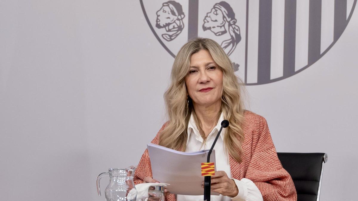 La vicepresidenta en funciones del Gobierno de Aragón y consejera de Presidencia, Economía y Justicia, Mar Vaquero, este miércoles tras el Consejo de Gobierno.