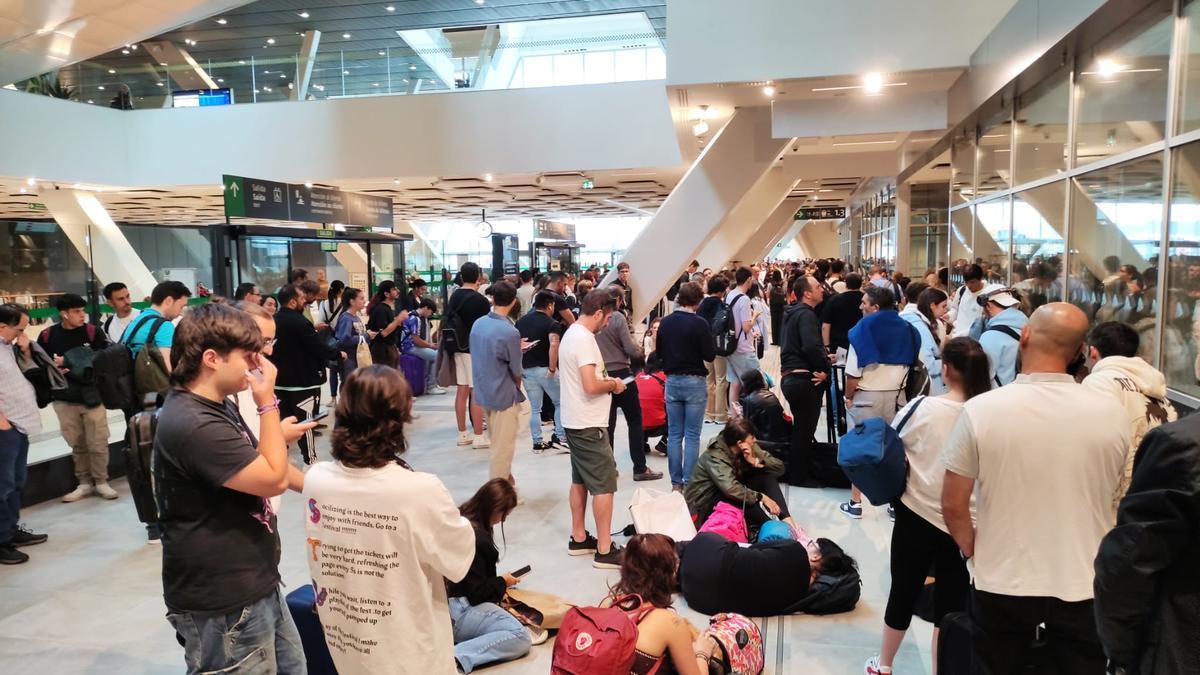 Aglomeraciones en la estación de Vigo-Urzáiz el pasado sábado tras una incidencia técnica