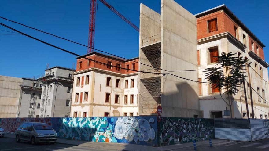 El Ayuntamiento de Plasencia estudia sancionar a la empresa de los pabellones