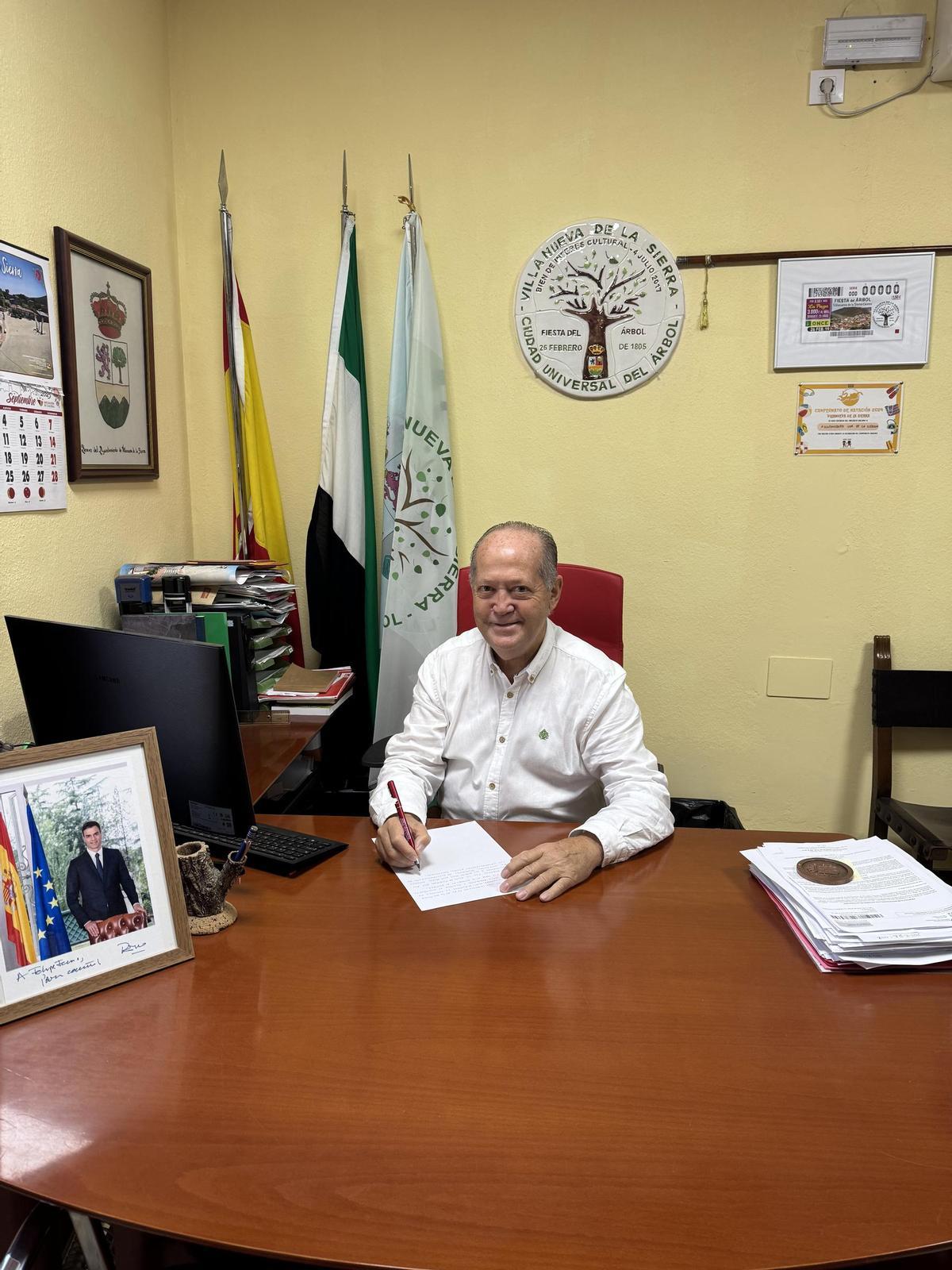 Felipe J. Saúl Calvo, alcalde de Villanueva de la Sierra.