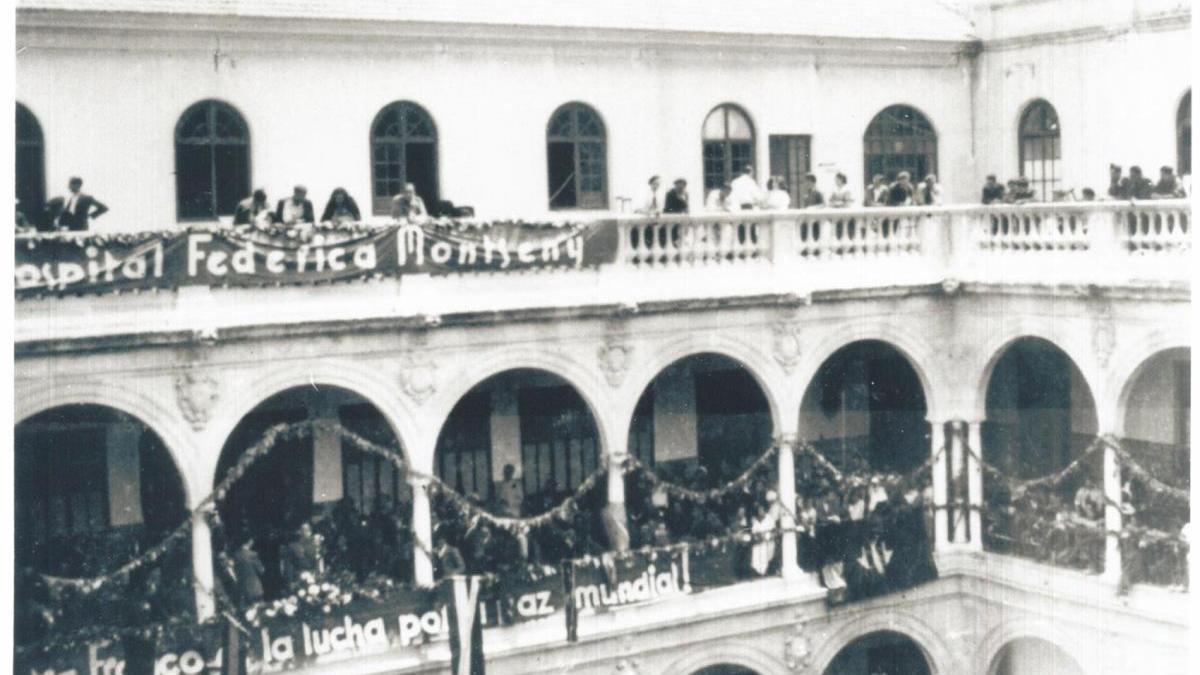 1937: Se inaugura el hospital de guerra Federica Montseny en el claustro de Derecho