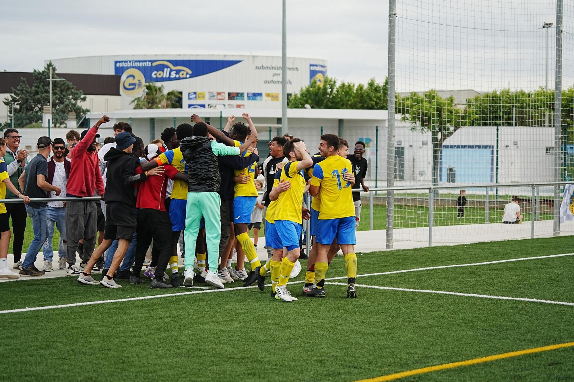 El Camallera celebra el títol de campió de Quarta Catalana a l'última jornada a Vilamalla