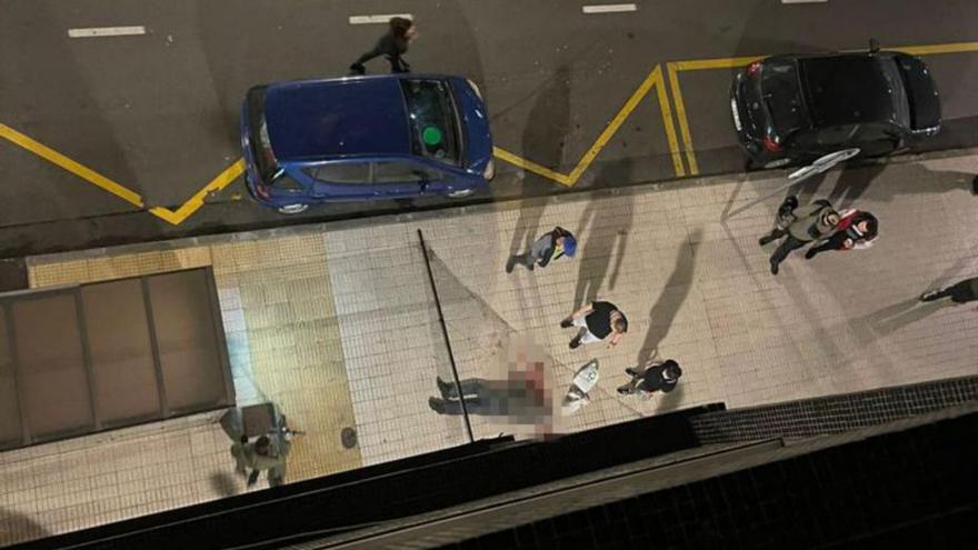 Tumban el recurso del joven que pegó a un pescador en Gijón