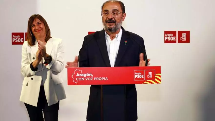 Lambán asume la derrota sin paliativos y deja entrever su salida de la política
