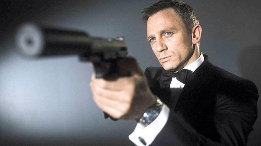 James Bond sufre alcoholismo crónico, según un estudio científico