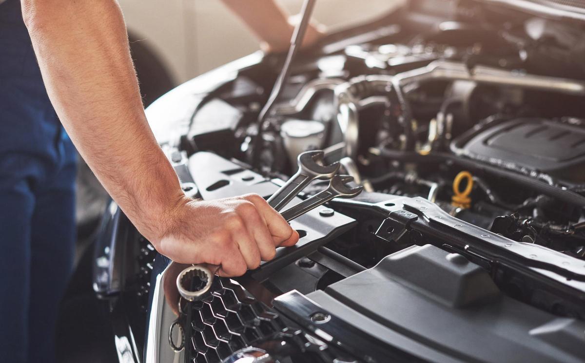¿Te vas de vacaciones? Estas son las 8 cosas que debes revisar en tu coche