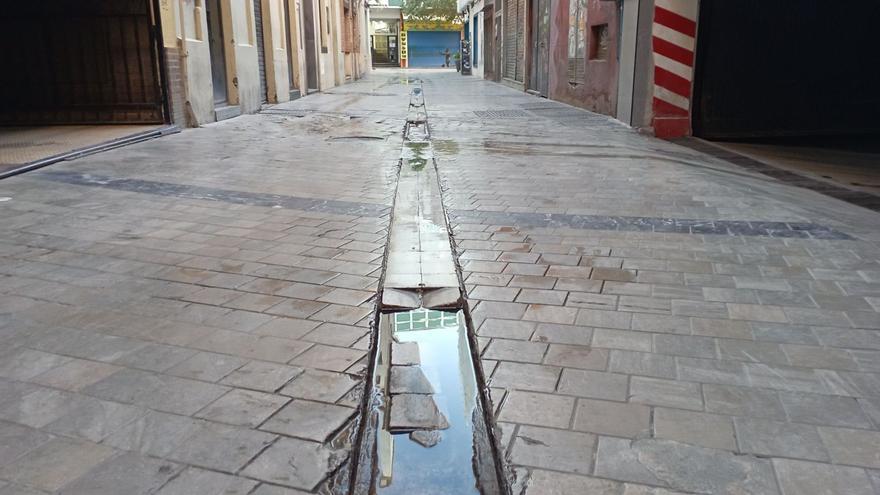 Canal de aguas mitológicas en la calle Granados