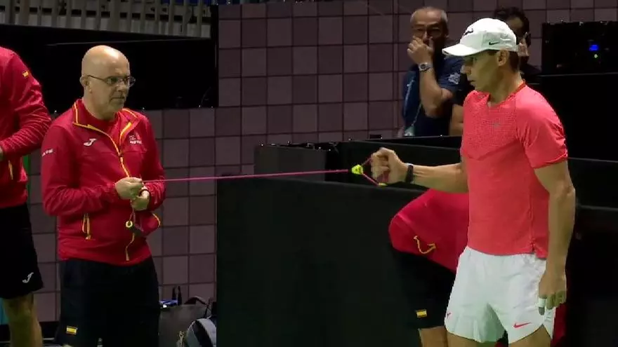 Rafa Nadal se prueba en el Carpena, la pista de su último baile