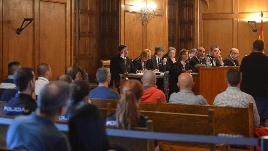 Juicio contra la red de &quot;O Mulo&quot;, que se desarrolla en el Audiencia Provincial de Pontevedra. // G. Santos