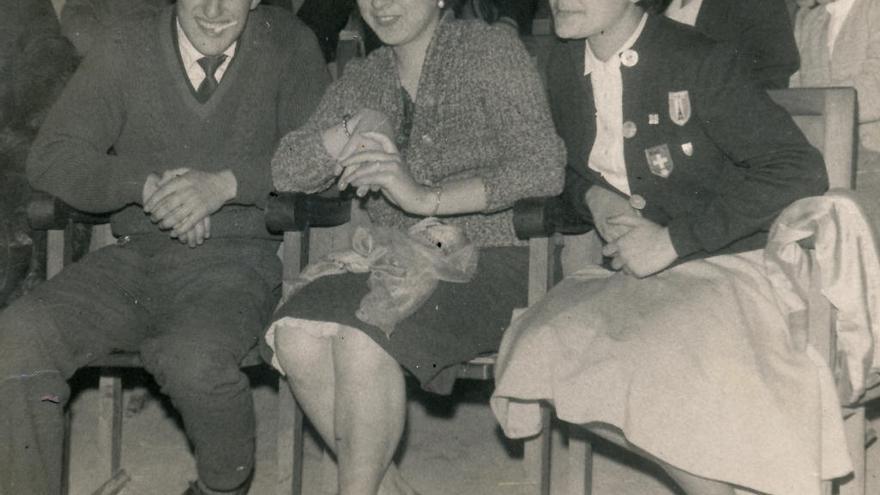 Elvirita, Pepita e Lucho no cine de Rañó, no ano 1958.