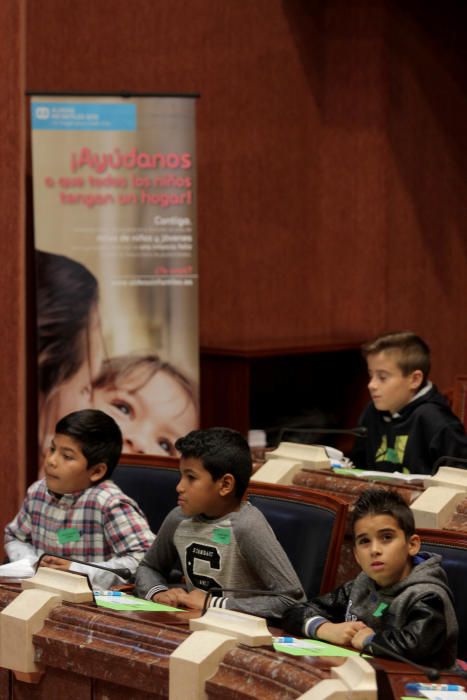 Pleno infantil en la Asamblea Regional