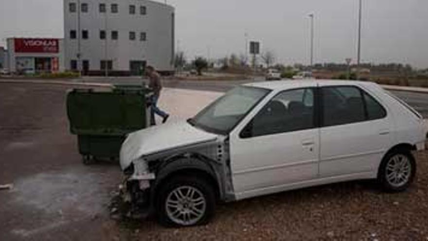 La Policía Local de Badajoz retiró 214 vehículos abandonados en las calles en el 2009