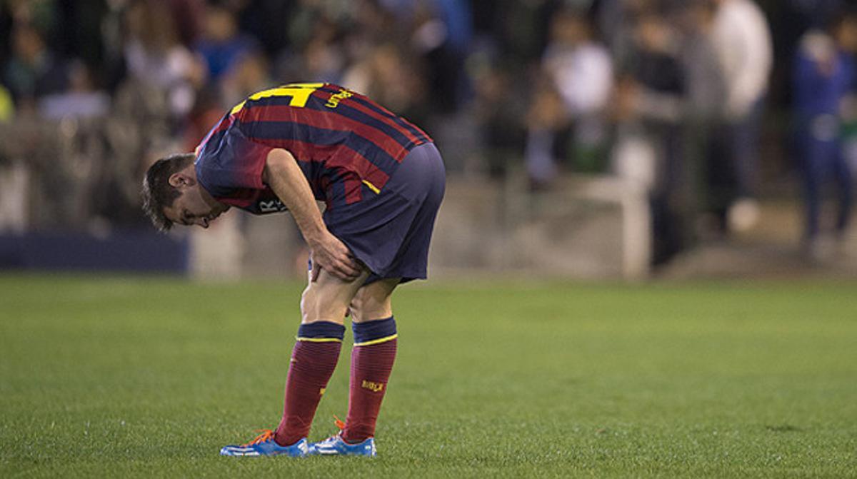 Messi, abans d’abandonar lesionat el Benito Villamarín. Messi, abans d’abandonar lesionat el Benito Villamarín.