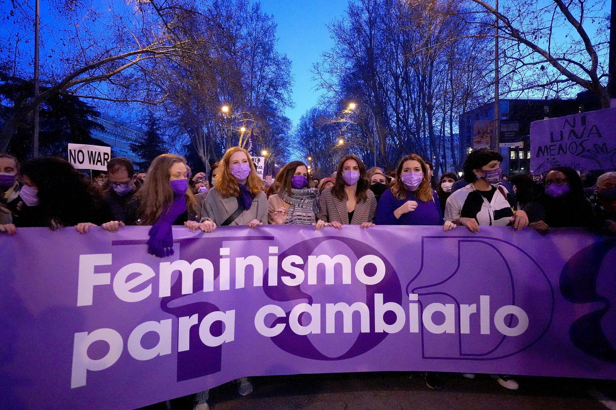 Irene Montero junto a Ione Belarra