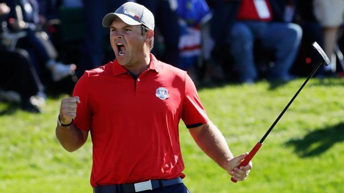 Patrick Reed celebra un putt en la jornada matinal