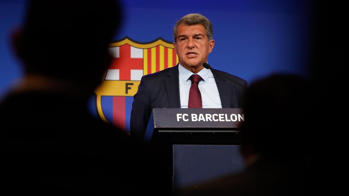 Laporta: "La base de todo es la calamitosa gestión de las juntas anteriores"